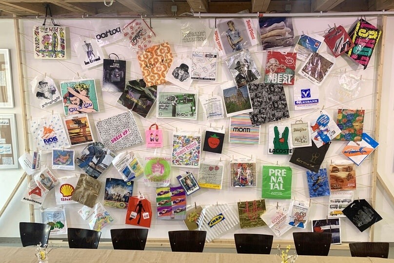 Unter anderem hat der Kulturbeirat das Sackmuseum Nieheim mit der Sonderausstellung „Unser Abschied von der Einkaufstüte“ für eine Förderung des Kreises Höxter in Höhe von 400 Euro ausgewählt. Foto: K