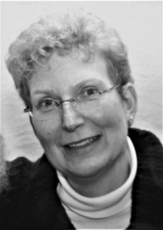 Doris Meier (* 1961) absolvierte ihre Ausbildung von 1981 bis 1983 in der Landesfrauenklinik Paderborn.