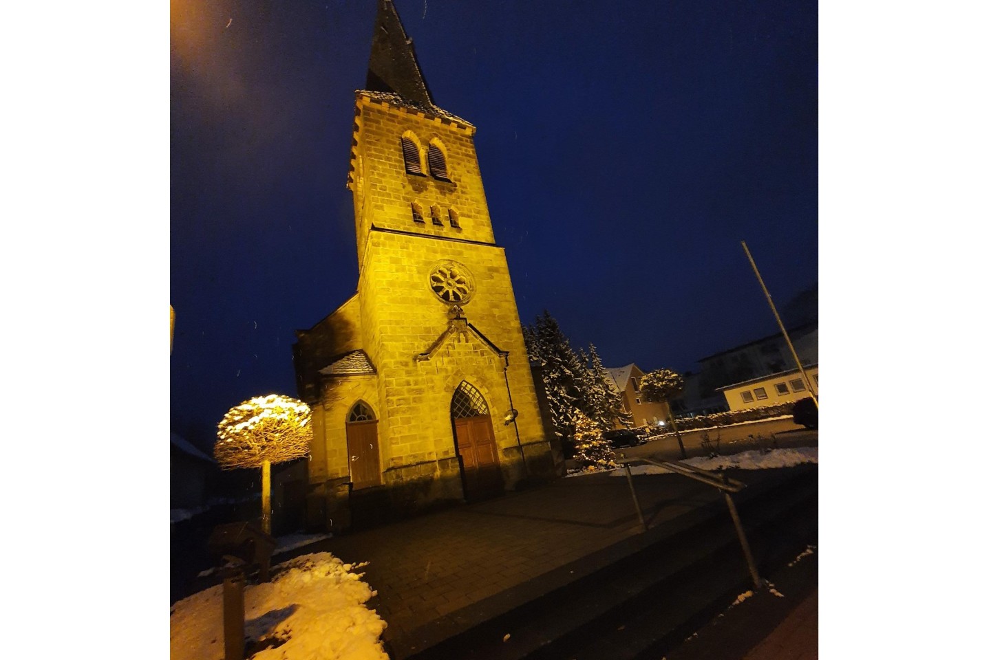 Herzliche Einladung zum Gottesdienst nach Renovierung der Evangelischen Kirche in Bad Driburg 