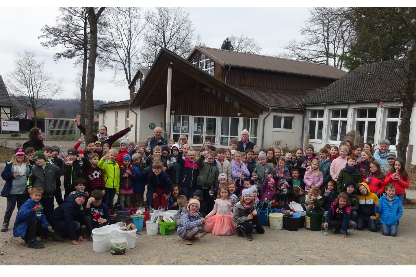 Umwelttag mit der Grundschule St. Walburga in Neuenheerse