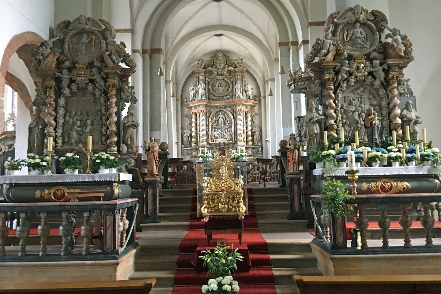 Stiftskirche St. Saturnina Neuenheerse