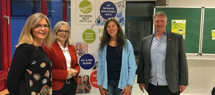Elternabend Gesamtschule Bad Driburg Verein Sicheres Netz hilft