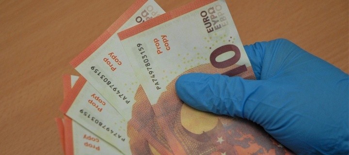 POL-HX: Weitere unechte Geldscheine auch in Bad Driburger Schule aufgefallen