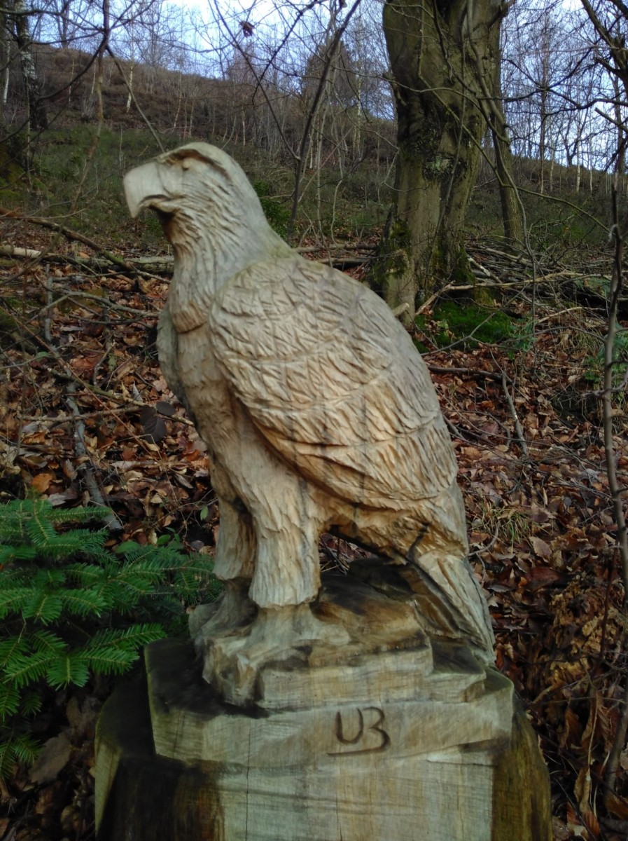 POL-LIP: Detmold-Berlebeck. Skulptur eines Adlers geklaut (Nachtrag mit Foto) Lippe (ots)