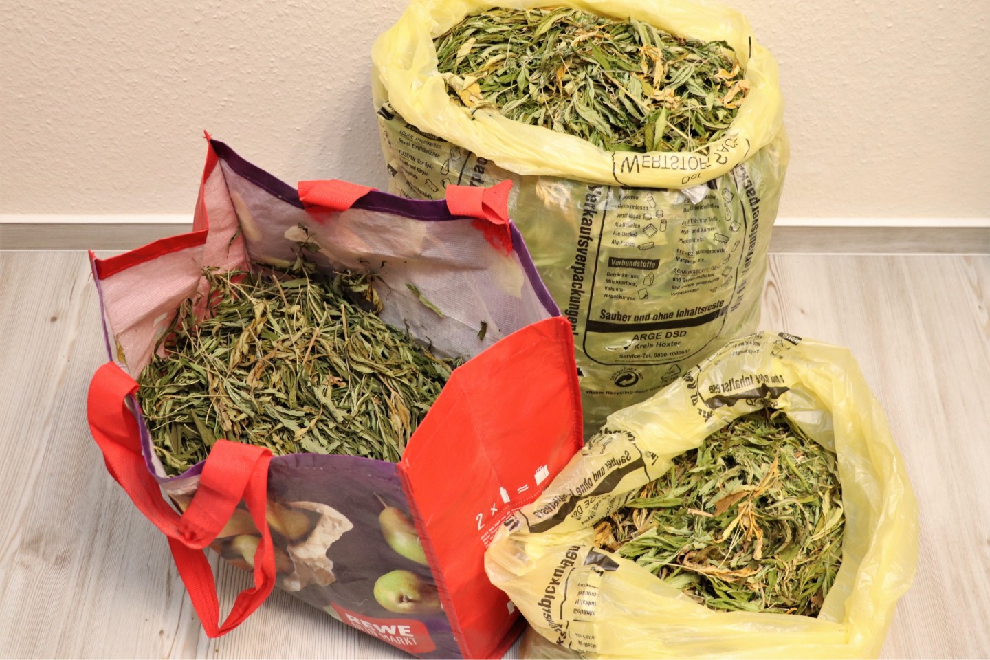 POL-HX: 2,5 Kilo Cannabis-Blätter in einer Brakeler Wohnung gefunden