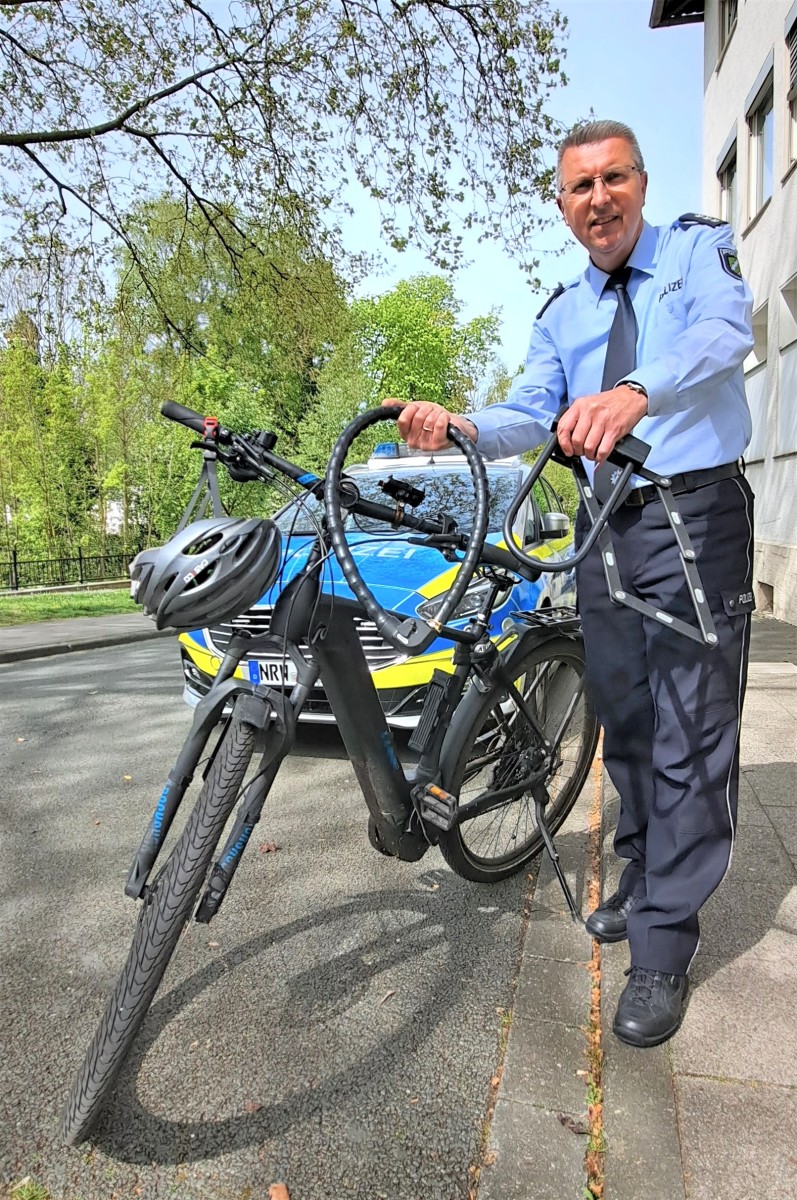 pol-pb: "Doppelt hält besser" - Tipps der Polizei gegen FahrraddiebstahlKreis Paderborn (ots)