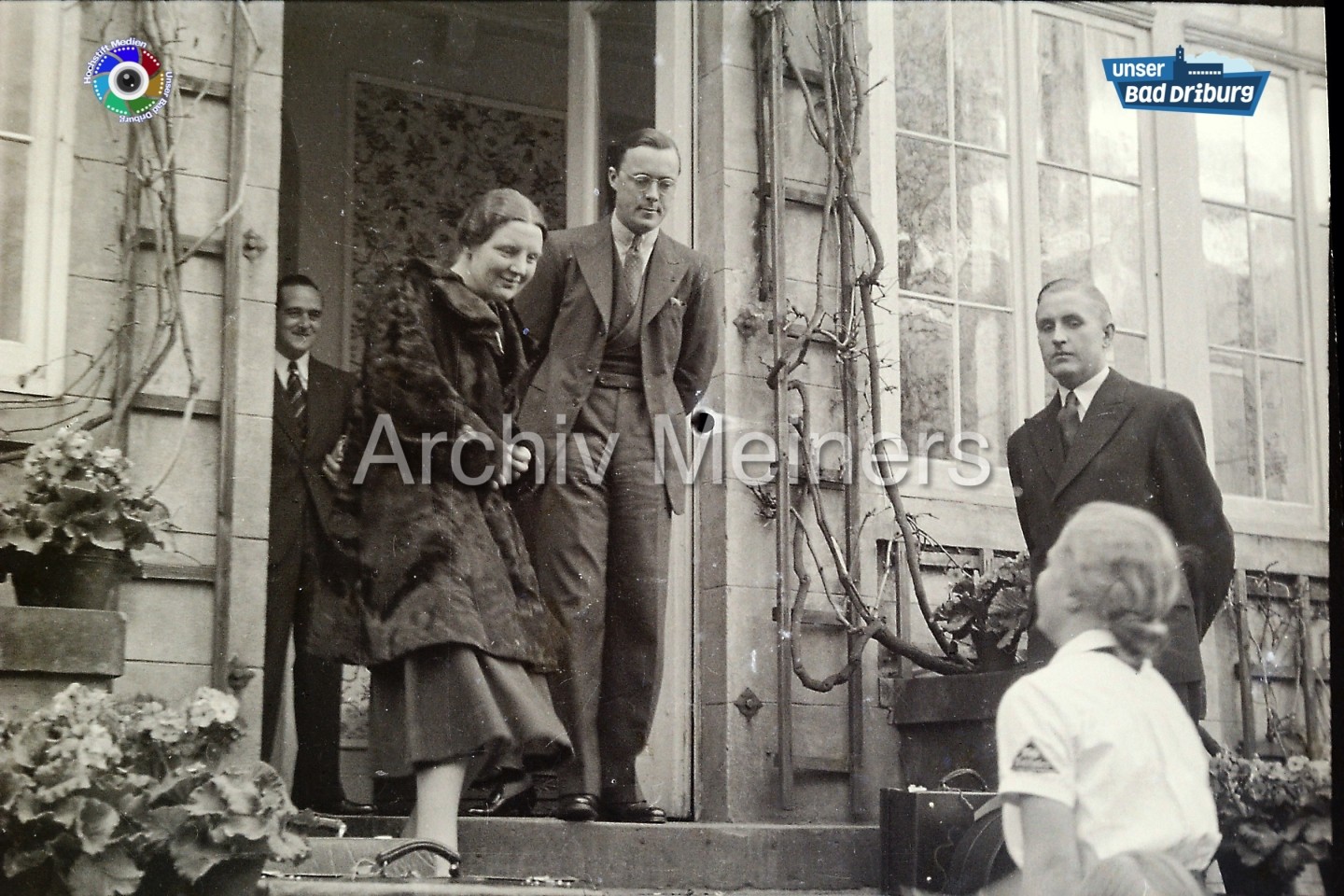 24./25. Oktober 1936 -  Kronprinzessin Juliana , die spätere Königin der Niederlande und Prinz Bernhard der Niederlande  auf Besuch bei der gräflichen Familie. Quelle: Archiv Meiners - Hubert Meiner
