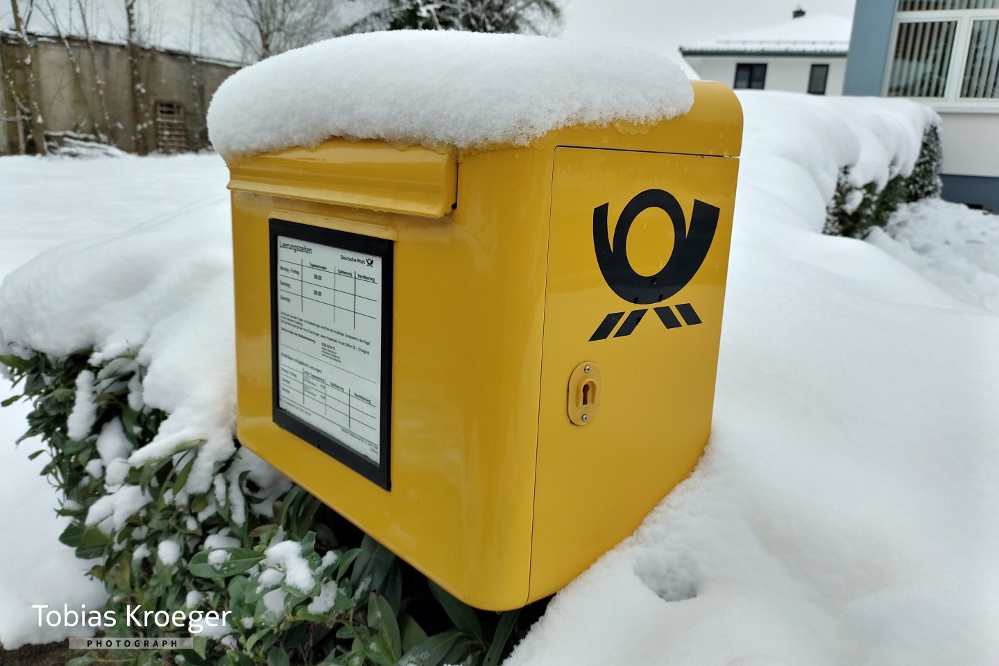 Briefkasten der Deutschen Post AG im Winter  Fototrechte: Tobias Kröger 