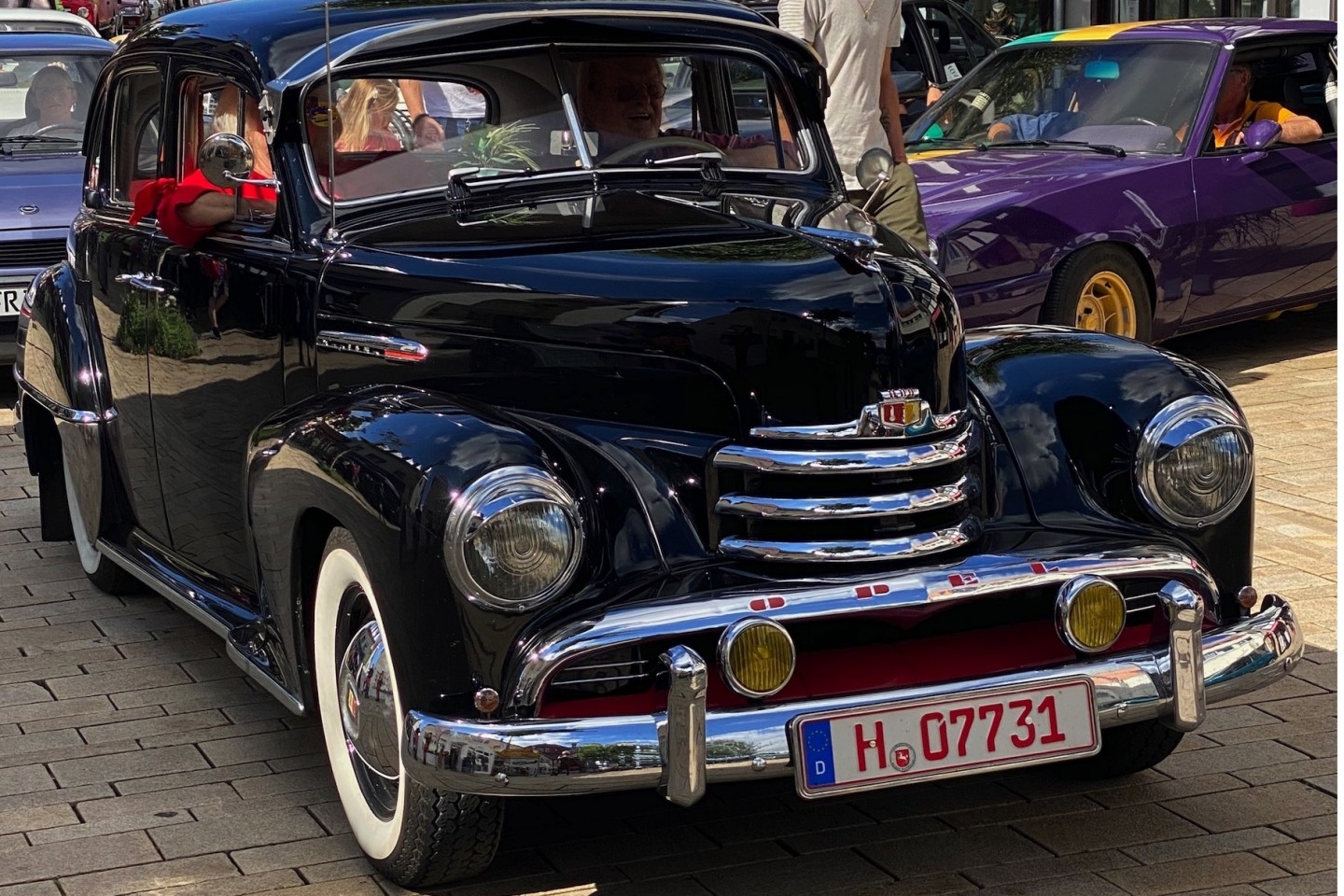 8. großes internationales Jahrestreffen der Alt-Opel-Freunde mit anschließender Parade