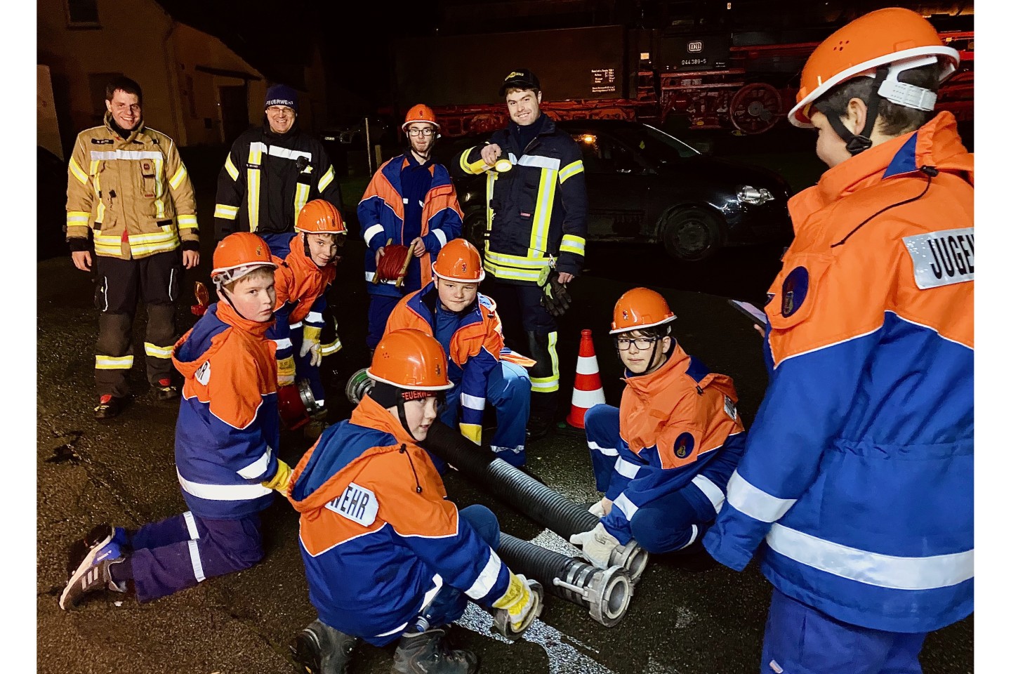 FW-PB: Junge Brandschützer entdecken die Gemeinde Altenbeken Altenbeken (ots)