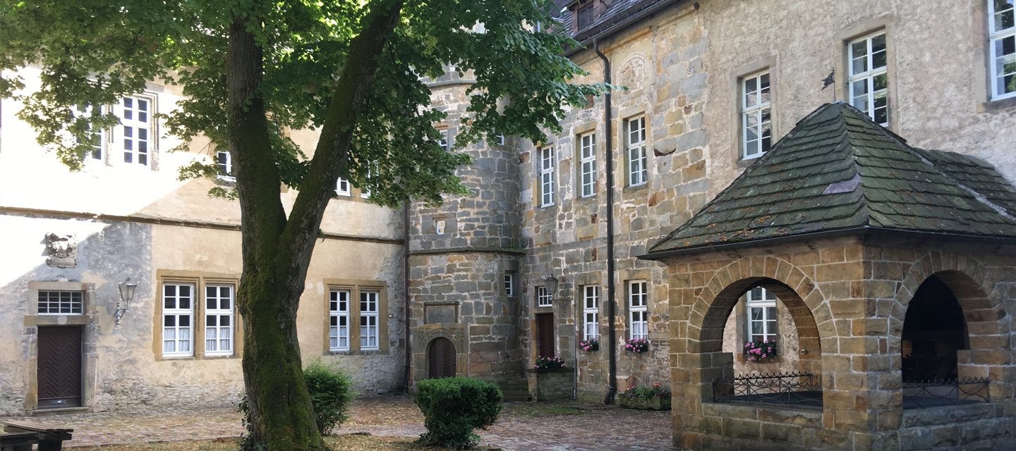Mittelalterliche Burg Dringenberg mit Heimatmuseum - 3. Sliderbild