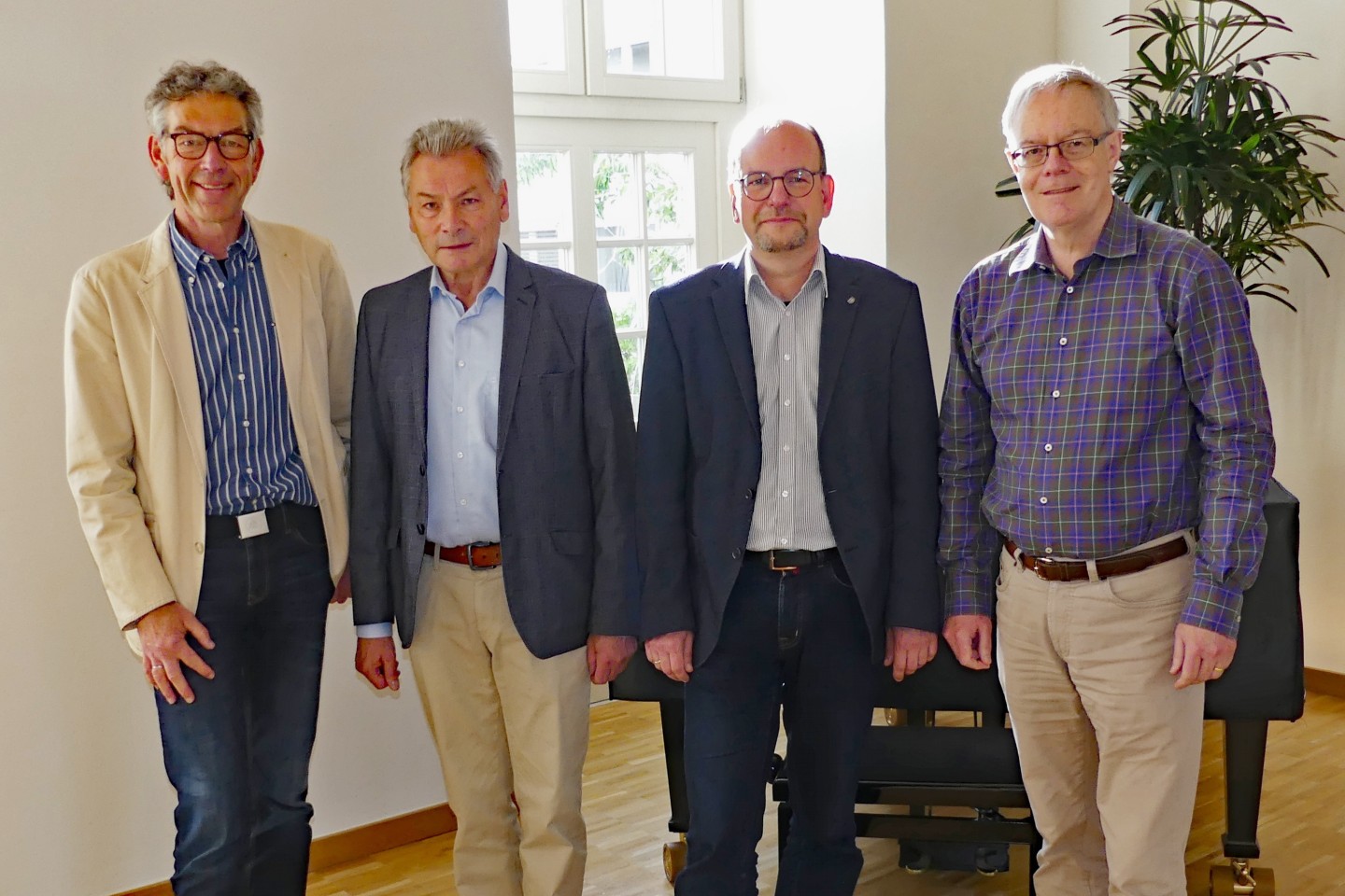 Akteure bei der Mitgliederversammlung des VVP (v.r.): Andreas Hölscher (Direktor des Liborianums), Prof. Dr. Michael Ströhmer, Dieter Honervogt (Vorsitzender des VVP), Karl Heinz Schäfer (Geschäftsfüh