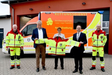 Einheitliche Schutzkleidung für Rettungsdienst der Kreise Lippe, Paderborn und Höxter