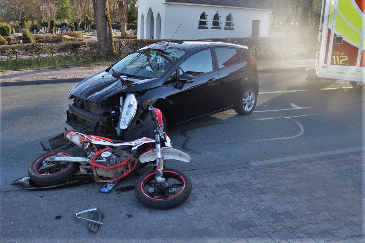 POL-HX: Motorradfahrer bei Unfall verletzt 
