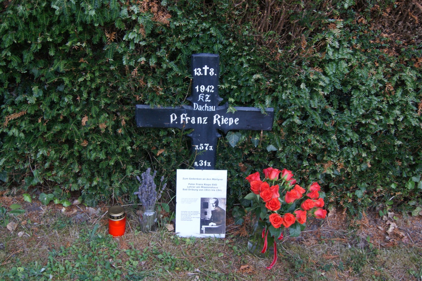 Gedenkkreuz Pater Riepe - gestorben 13.08.1942