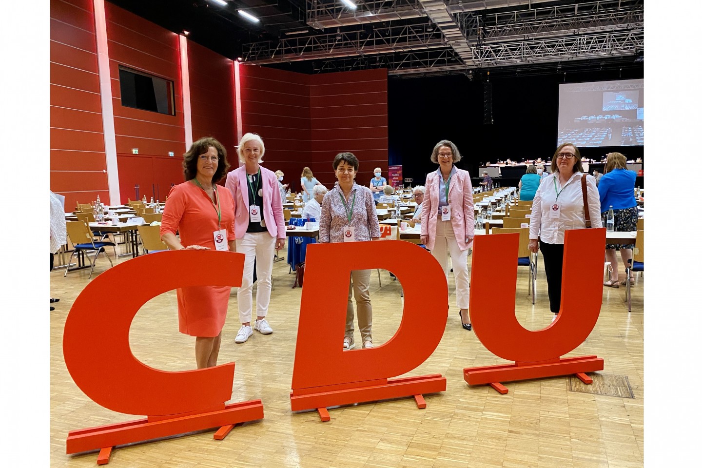 „Wir sind Landesvorstand“ - CDU-Frauen aus dem Kreis Höxter beim Delegiertentag in Siegen